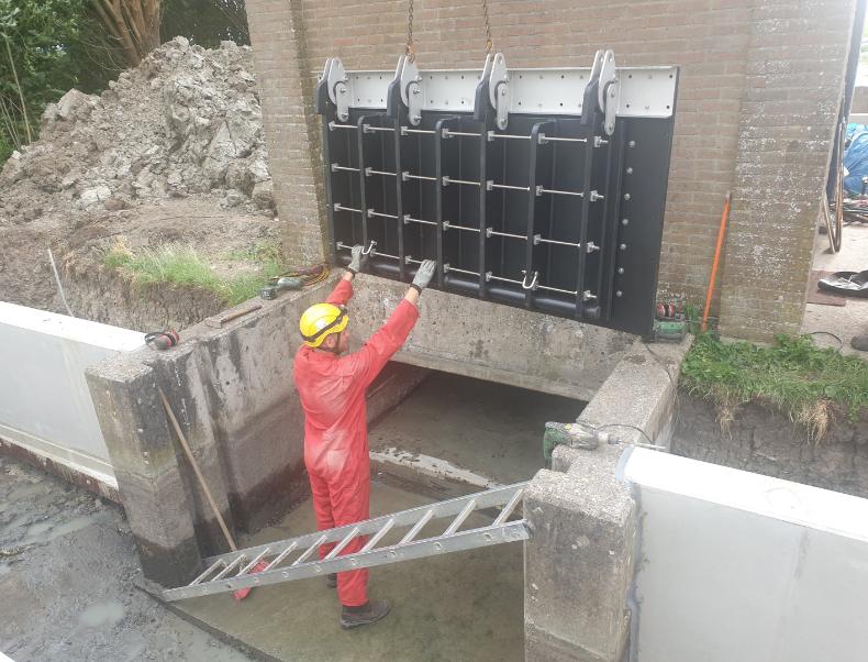 Fotoserie plaatsen terugslagklep Wirdumer-Nieuwland_2