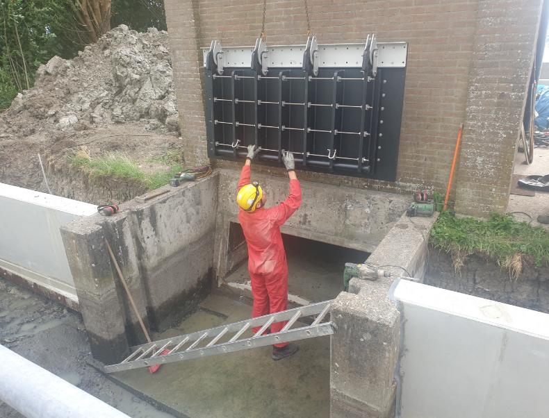 Fotoserie plaatsen terugslagklep Wirdumer-Nieuwland_3