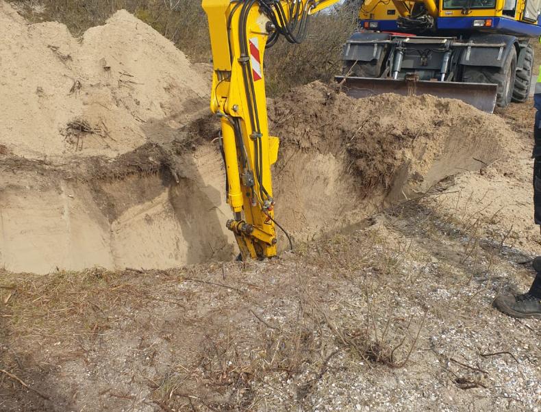 Fotoserie plaatsing en montage pompput Schiermonnikoog_0